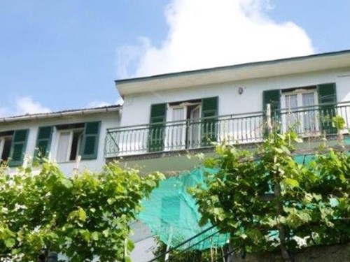 Casale in Vendita a Rapallo, zona ARBOCO', 169'000&euro;, 360 m², arredato