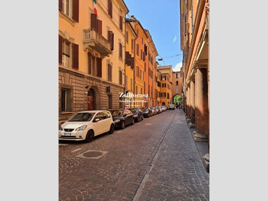 Trilocale in Affitto a Bologna, 68 m²