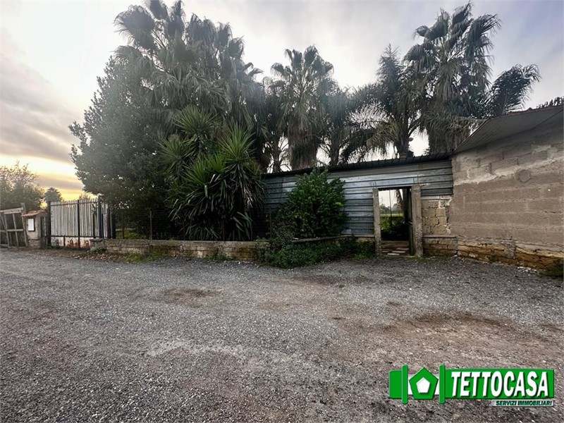 Casale in Vendita a Pomigliano d'Arco, 235'000&euro;, 696 m²