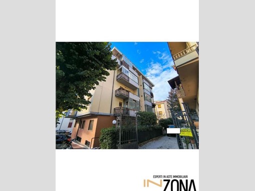 Quadrilocale in Vendita a Teramo, 54'000&euro;, 132 m²