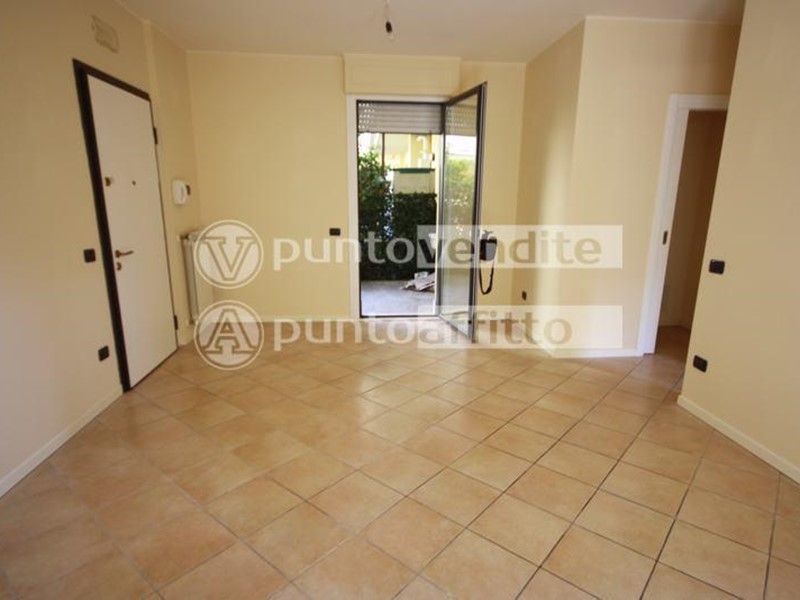 Quadrilocale in Affitto a Lucca, zona San Concordio Contrada, 850&euro;, 80 m², arredato