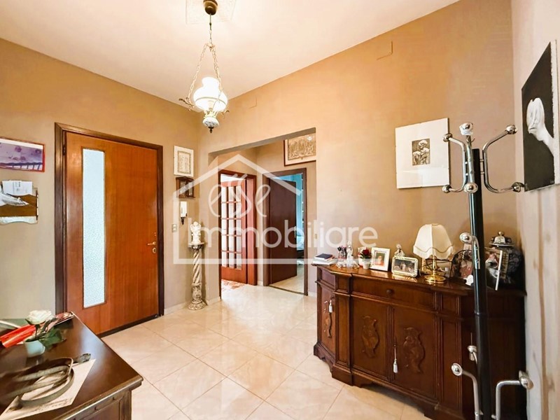 Appartamento in Vendita a Vinci, zona Sovigliana, 230'000&euro;, 110 m²