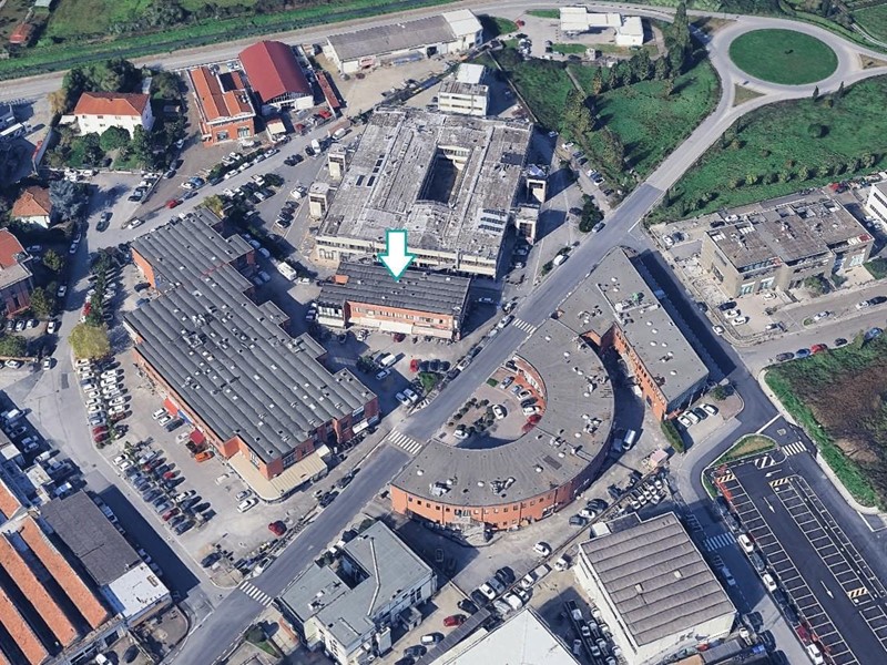 Magazzino in Vendita a San Giuliano Terme, 54'375&euro;, 283 m²