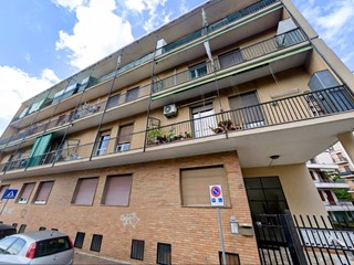 Quadrilocale in Vendita a Vigevano, 34'500&euro;, 72 m²