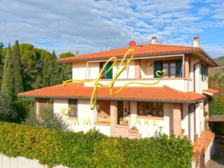 Villa in Vendita a Rosignano Marittimo, zona Castiglioncello, 1'080'000&euro;, 330 m², con Box