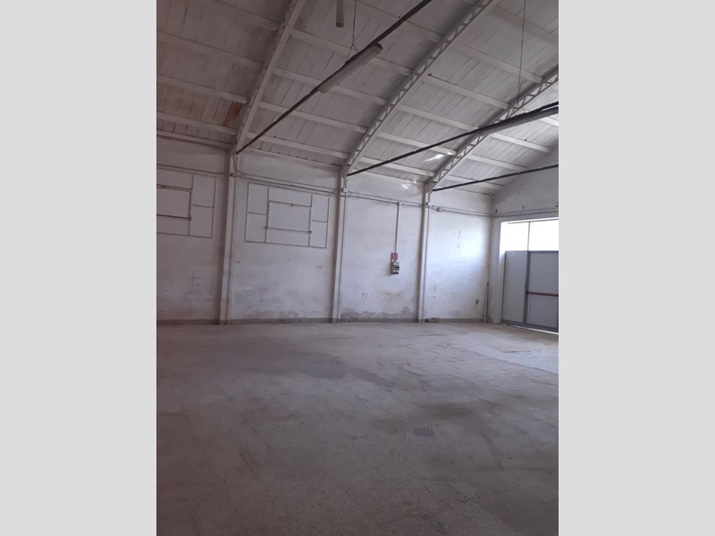 Capannone in Affitto a Casciana Terme Lari, zona Perignano, 700&euro;, 150 m²