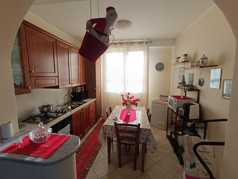 Casa Semi Indipendente in Vendita a Carrara, zona Avenza, 160'000&euro;, 150 m²