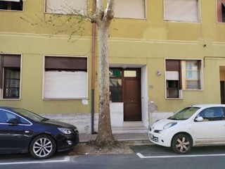 Quadrilocale in Vendita a Cascina, 63'000&euro;, 74 m²