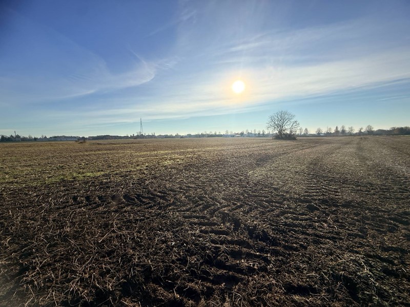 Terreno agricolo in Vendita a Sulbiate, 35000 m²