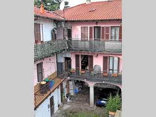 Quadrilocale in Vendita a Lurate Caccivio, 170'000&euro;, 145 m²