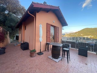 Casa Indipendente in Vendita a Camporosso, 239'000&euro;, 50 m²