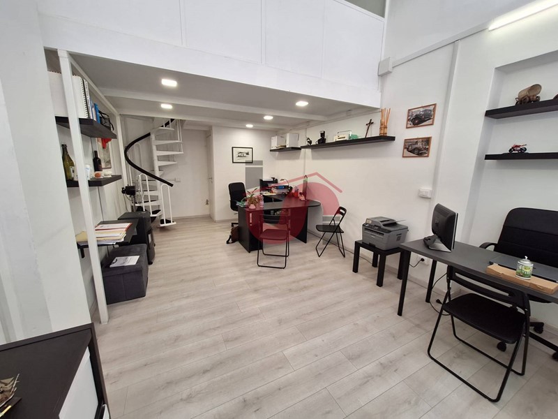 Immobile commerciale in Affitto a Benevento, 420&euro;, 33 m²