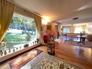 Villa in Vendita a Benevento, 790'000&euro;, 312 m²