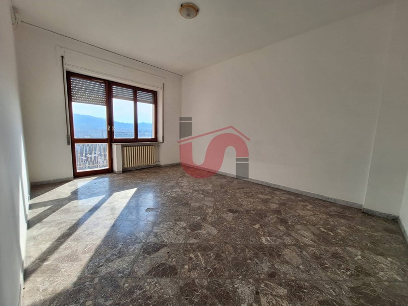 Trilocale in Vendita a Benevento, 95'000&euro;, 90 m²