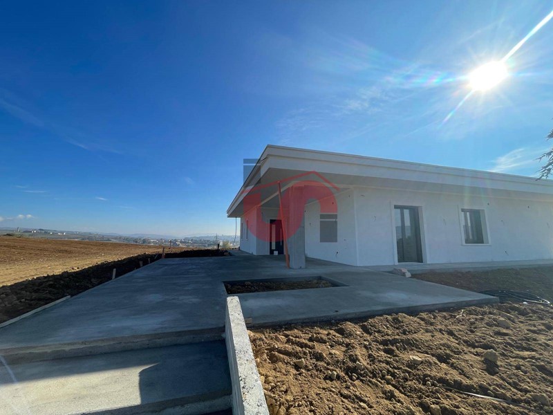 Villa in Affitto a Benevento, 1'500&euro;, 212 m²