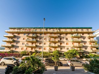 Trilocale in Vendita a Palermo, 218'000&euro;, 98 m²