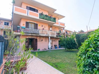 Quadrilocale in Vendita a Valverde, 210'000&euro;, 110 m²