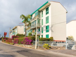 Appartamento in Affitto a San Giovanni la Punta, 700&euro;, 95 m²