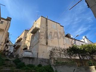 Casa Indipendente in Vendita a Aragona, 38'000&euro;, 99 m²