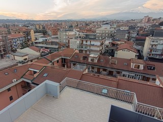 Quadrilocale in Vendita a Acireale, 95'000&euro;, 90 m²