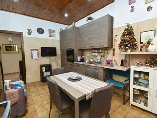 Trilocale in Vendita a Catania, 56'000&euro;, 100 m²