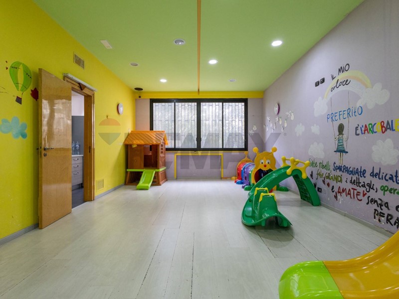 Appartamento in Affitto a Catania, 1'600&euro;, 185 m²