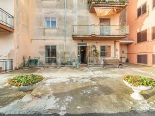 Quadrilocale in Vendita a Ischia di Castro, 69'000&euro;, 138 m²