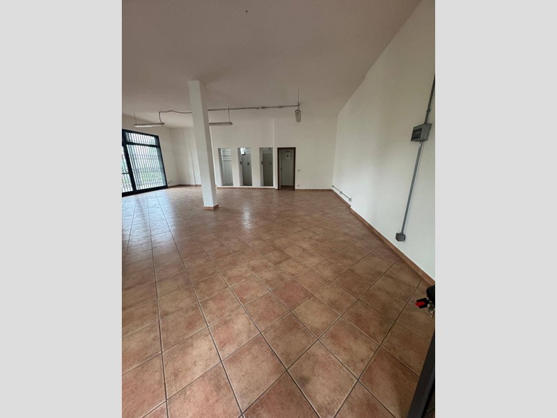 Trilocale in Vendita a Fiorano Modenese, 135'000&euro;, 100 m²