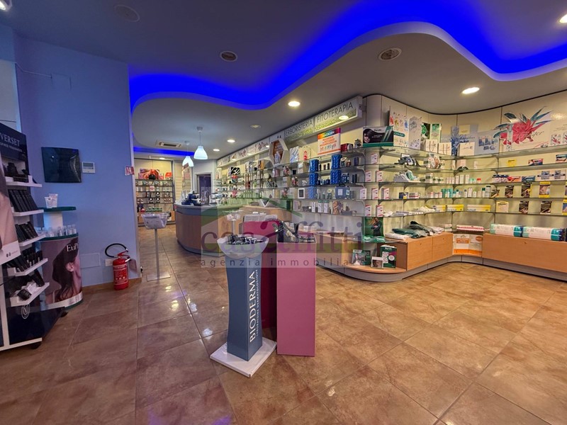 Attività commerciale in Vendita a Chieti, 79'000&euro;, 98 m²