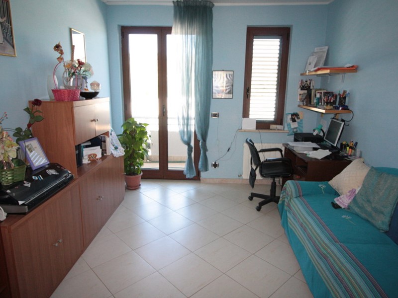 Appartamento in Vendita a Acquaviva Picena, 180'000&euro;, 210 m²