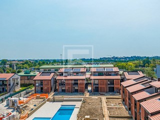 Quadrilocale in Vendita a Castelnuovo del Garda, 648'000&euro;, 145 m²