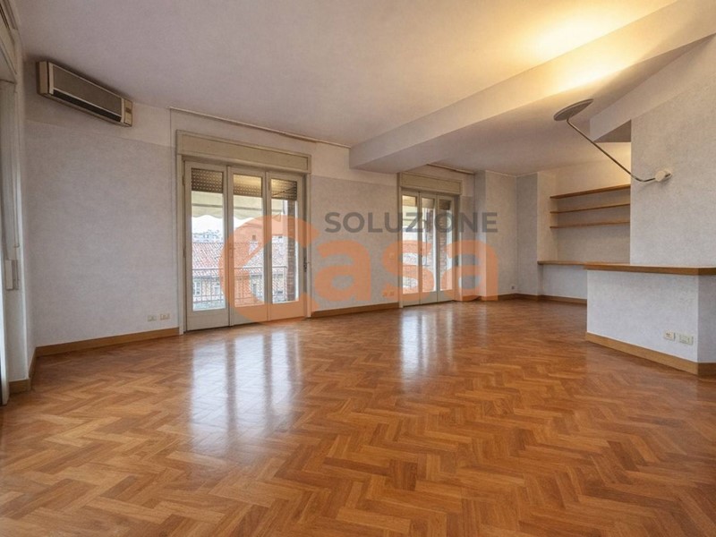 Quadrilocale in Vendita a Piacenza, 275'000&euro;, 185 m²