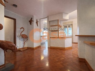Attico in Vendita a Piacenza, 275'000&euro;, 185 m²