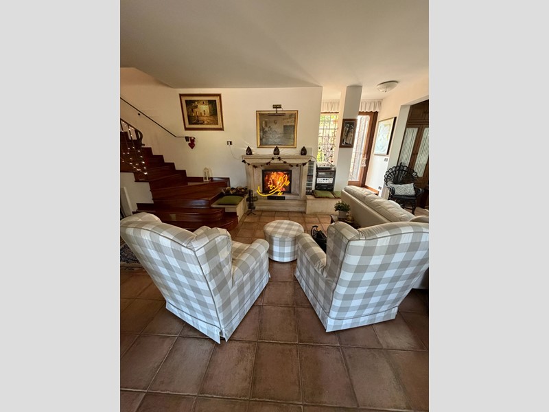 Villa in Vendita a Putignano, 700'000&euro;, 254 m²