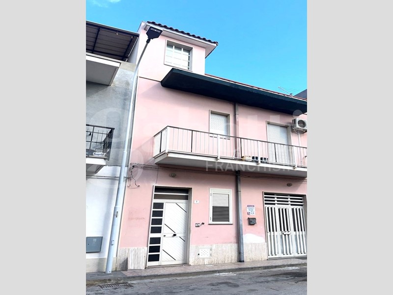 Casa Indipendente in Vendita a Avola, 125'000&euro;, 160 m²