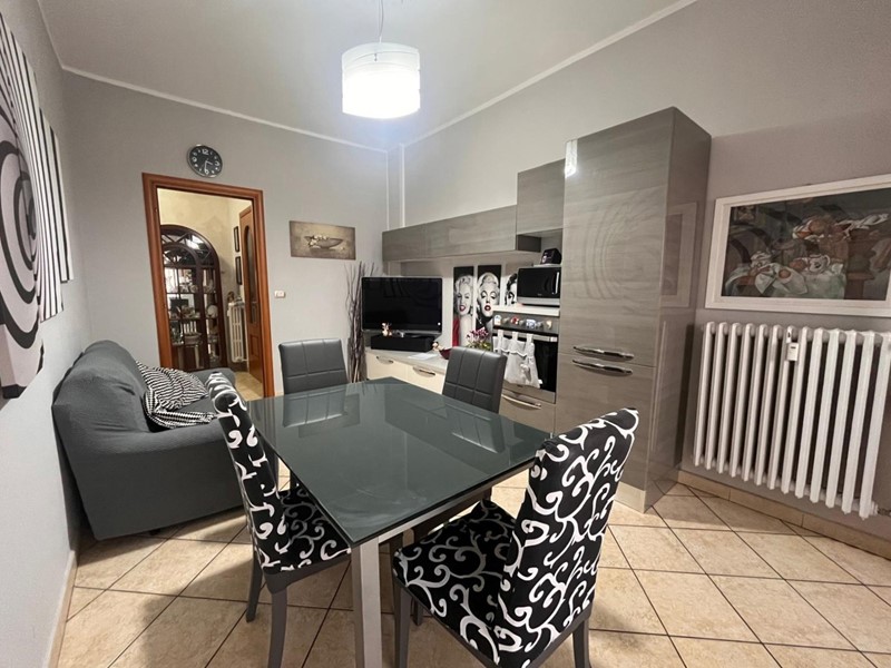 Trilocale in Vendita a Beinasco, 139'000&euro;, 85 m², arredato