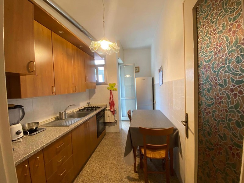 Trilocale in Vendita a Beinasco, 75'000&euro;, 70 m²