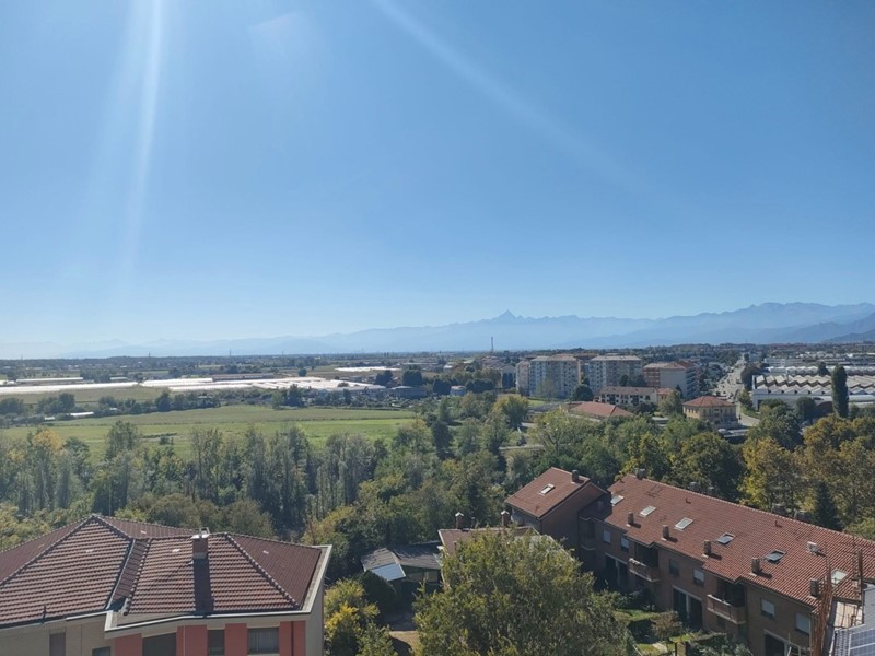 Trilocale in Vendita a Beinasco, 105'000&euro;, 80 m²
