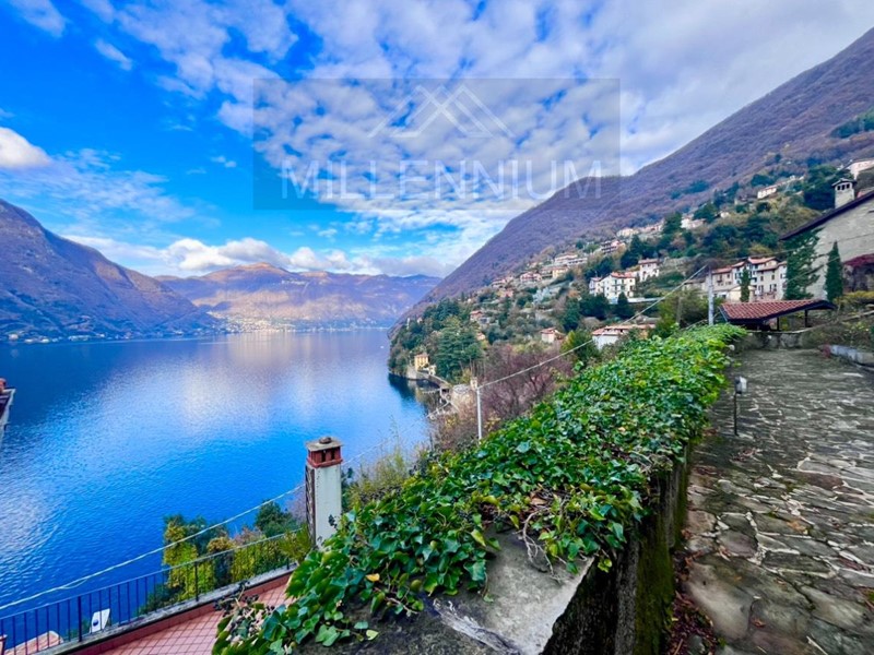 Trilocale in Vendita a Nesso, 390'000&euro;, 90 m², arredato