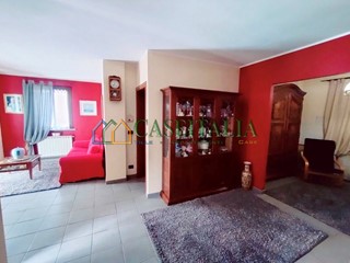 Casa Indipendente in Vendita a Rosta, 335'000&euro;, 190 m²