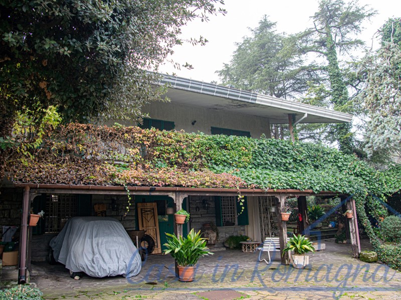 Casa Indipendente in Vendita a Savignano sul Rubicone, 459'000&euro;, 469 m², con Box