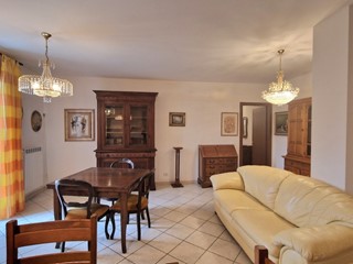 Quadrilocale in Affitto a Sarzana, 830&euro;, 85 m², arredato