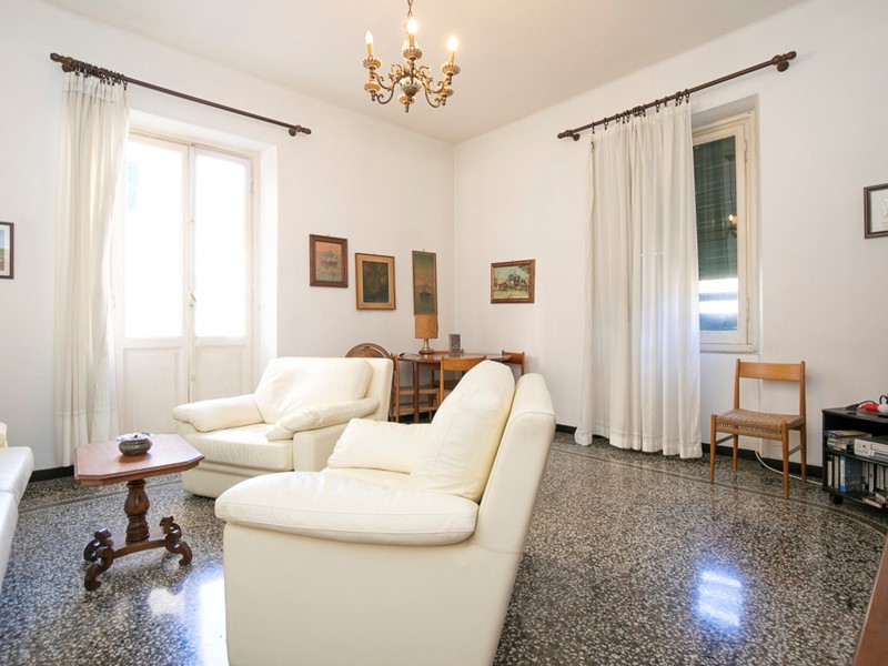 Appartamento in Vendita a Genova, zona Marassi, 155'000&euro;, 100 m²