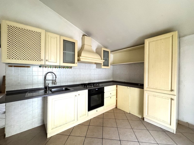 Trilocale in Vendita a Vernio, 90'000&euro;, 70 m²