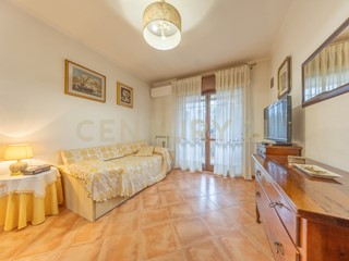 Bilocale in Vendita a Roma, 97'000&euro;, 61 m²