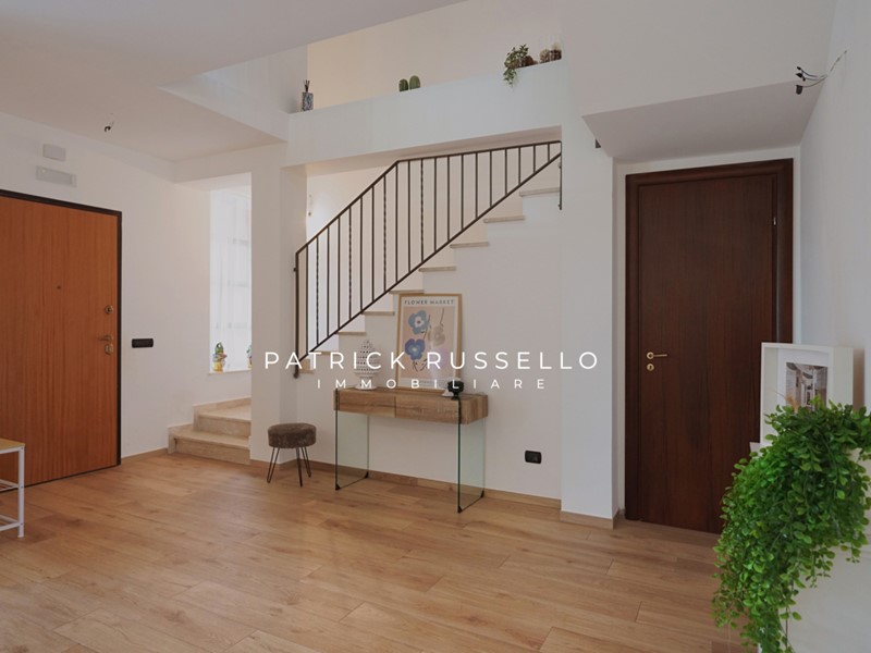 Casa Indipendente in Vendita a Gela, 265'000&euro;, 158 m²