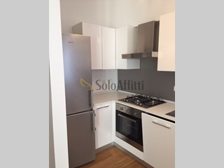 Bilocale in Affitto a Trieste, zona Cavana, 620&euro;, 65 m², arredato