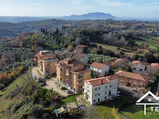 Quadrilocale in Vendita a Cantalupo in Sabina, 99'000&euro;, 190 m²