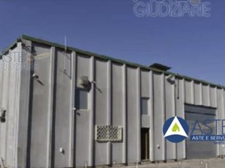 Capannone in Vendita a Latina, 463'501&euro;, 883 m²