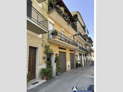 Quadrilocale in Vendita a Sonnino, 49'562&euro;, 105 m²